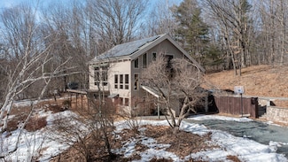 229 Creek Rd, Wynantskill, NY 12198