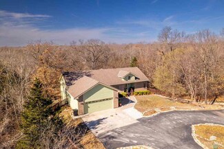 3670 Windmill Run Dr, Wamego, KS 66547