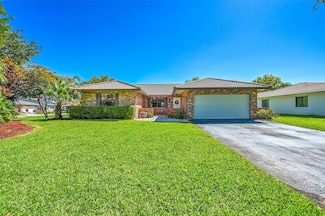 935 NW 110th Ln, Coral Springs, FL 33071