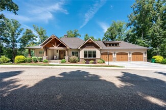 702 Cypress Bay Ln, West Union, SC 29696