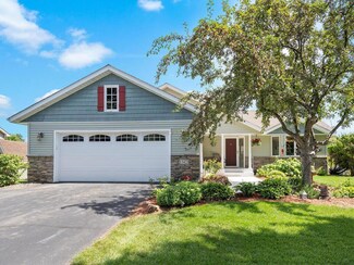 13423 Swallow St NW, Andover, MN 55304