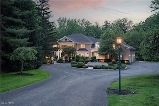 2140 County Line Rd, Gates Mills, OH 44040