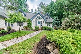 154 Mc Cooey Dr, Manchester Center, VT 05255