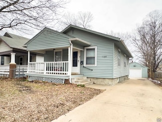 1164 SW MacVicar Ave, Topeka, KS 66604