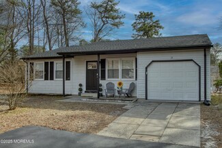 13 Eaton Ln, Whiting, NJ 08759