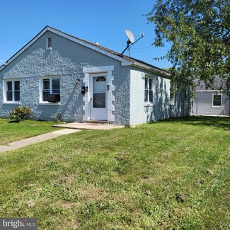 320 Elwood Place, New Castle, DE 19720