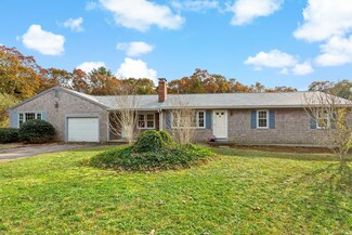 30 Thom Ave, Buzzards Bay, MA 02532