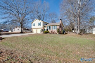 5017 Shaun Cir, Huntsville, AL 35811