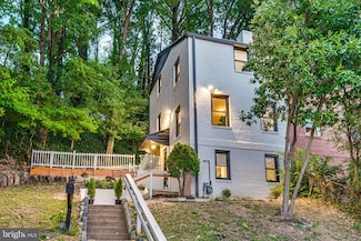 3731 Kemper Rd, Arlington, VA 22206