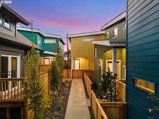 5102 NE 24th Ave Unit E, Portland, OR 97211