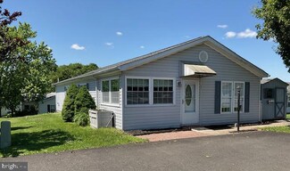 57 Wildflower Ct, New Hope, PA 18938