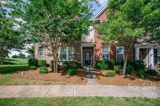 8987 Lanark Ln, Fort Mill, SC 29707