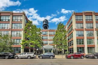 1800 W Roscoe St Unit 432, Chicago, IL 60657