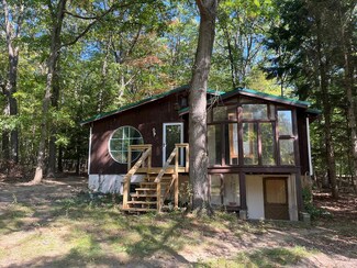 183 Narrow Ln, Seneca, PA 16346