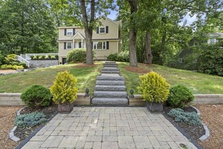 56 Ledgewood Rd, Dedham, MA 02026
