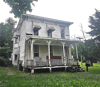 204 S Elm St, Ottawa, KS 66067