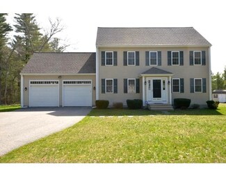 2 Byrne Cir, West Wareham, MA 02576