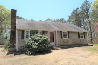 11 Captain Berry Ln, Dennis Port, MA 02639