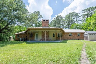 170 Horseshoe Ln, Carriere, MS 39426