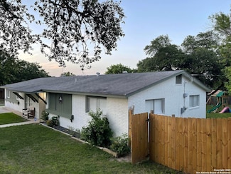 101 Furlong Dr, Universal City, TX 78148