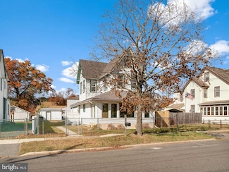 860 Pennsylvania Ave, Delanco, NJ 08075