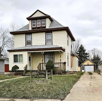 603 1st St, La Porte City, IA 50651