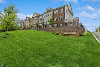 26 Haralson Ct, Livingston, NJ 07039