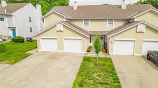 4612 NE Whispering Winds Dr Unit B, Lees Summit, MO 64064