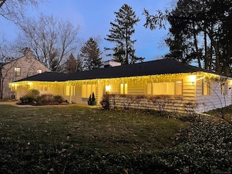 2185 W Lincoln St, Birmingham, MI 48009