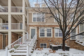 1156 Faulkner Unit E4, Troy, MI 48083