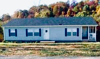 1387 Lakewood Dr, Pulaski, VA 24301