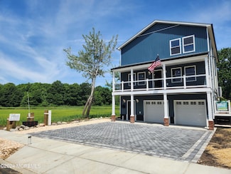 173 8th St, Hazlet Township, NJ 07734