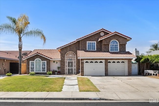 1914 Hummingbird Ave, Delano, CA 93215