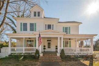 1208 N Broad St NE, Rome, GA 30161