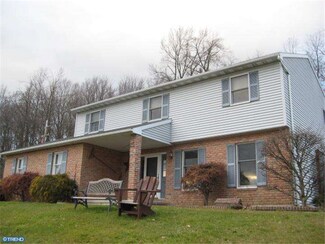 159 Fry Rd, Fleetwood, PA 19522