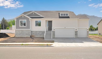 Delaney, Harrisville, UT 84404