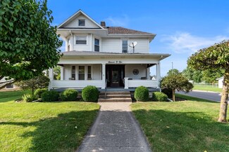 1102 W Oak St, Union City, IN 47390