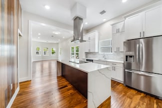 1612 Chestnut St, Houston, TX 77009