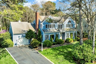 50 Bayshore Dr, Mashpee, MA 02649