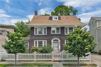 112 Elton St, Providence, RI 02906