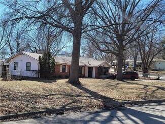 2550 Ousdahl Rd, Lawrence, KS 66046