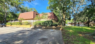 2702 5th Ct, Palm Harbor, FL 34684