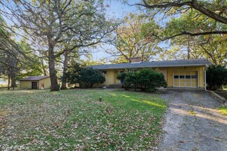 26015 Streit Rd, Harvard, IL 60033