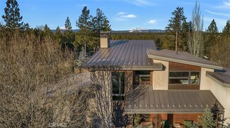 61069 Bachelor View Rd, Bend, OR 97702