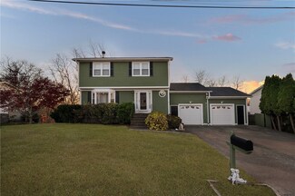 9 Hill St, North Providence, RI 02904