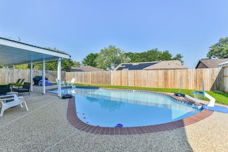 3205 Brookhurst Ln, Deer Park, TX 77536