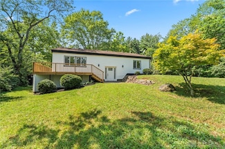 2448 Sutton Rd, Yellow Springs, OH 45387