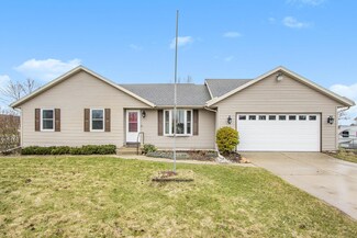 53720 Rolling Meadow Blvd, Paw Paw, MI 49079