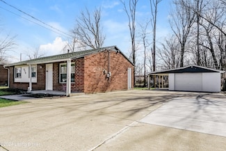 514 Sinclair St, Fairdale, KY 40118