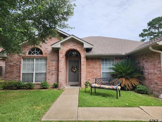 670 Frederick Cir, Flint, TX 75762
